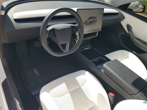 Used 2024 Tesla Model 3 Standard Range image 4