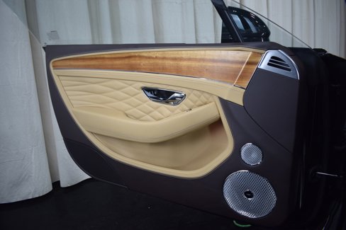 New 2024 Bentley Continental GT Azure image 38