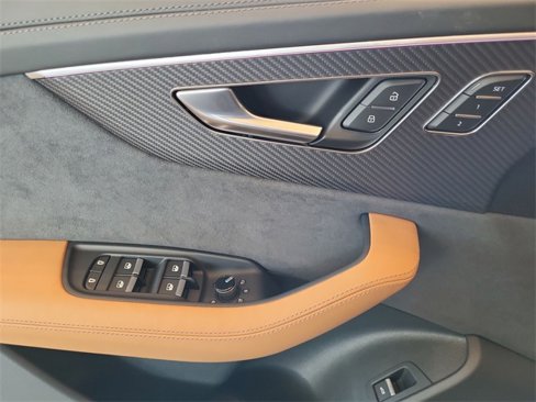 New 2025 Audi RS Q8 performance image 10