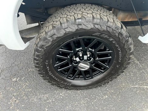 Used 2015 Ford F250 XL w/ Power Equipment Group image 21