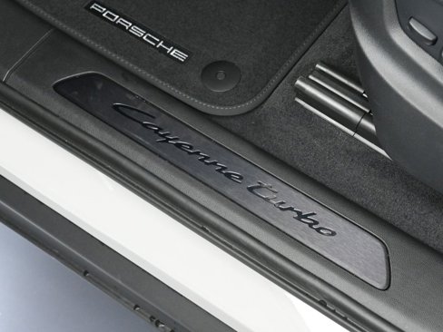 New 2025 Porsche Cayenne Turbo image 16