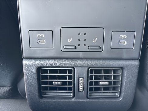 New 2025 Subaru Solterra Limited image 8