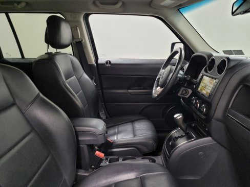 Used 2016 Jeep Patriot High Altitude image 21