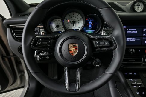 New 2026 Porsche Macan GTS image 9