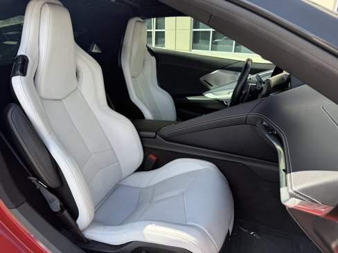 Used 2022 Chevrolet Corvette Stingray Preferred Cpe w/ Body-Color Dual Roof Package image 38