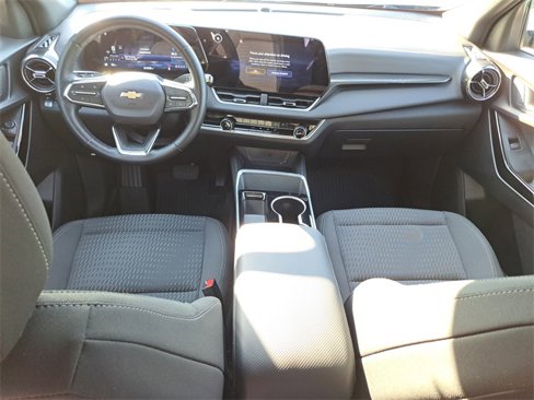 Used 2025 Chevrolet Equinox LT w/ Safety and Technology Package image 10