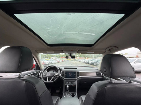 Used 2021 Volkswagen Atlas SE w/ Panoramic Sunroof Package image 16