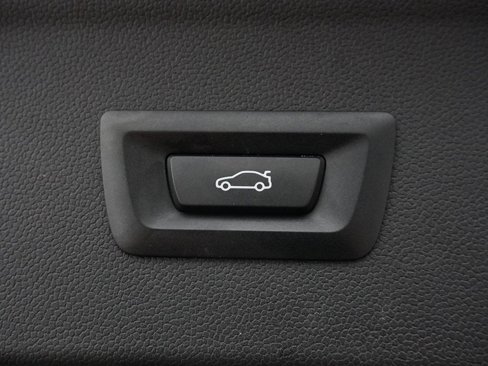 Used 2024 BMW iX xDrive50 w/ Premium Package image 76