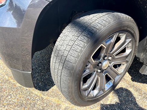 Used 2015 Chevrolet Tahoe LT image 16
