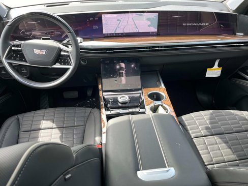 New 2025 Cadillac Escalade Sport Platinum w/ LPO, ONYX Package image 15