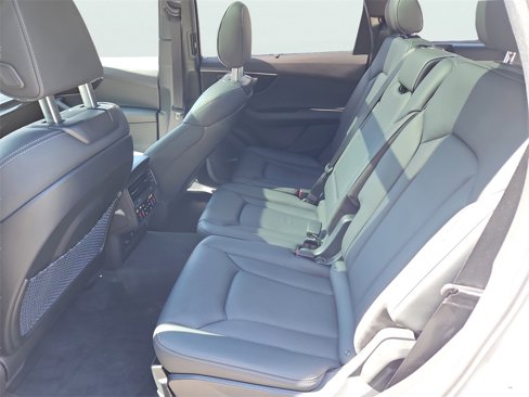 Certified 2025 Audi Q7 3.0T Prestige image 37