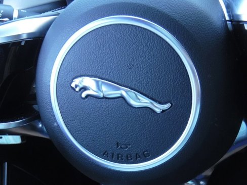 Used 2025 Jaguar F-PACE R-Dynamic S image 36