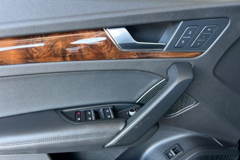 Used 2018 Audi Q5 Prestige image 11