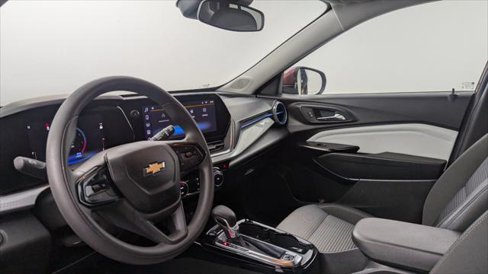 Used 2025 Chevrolet Trax LT image 24