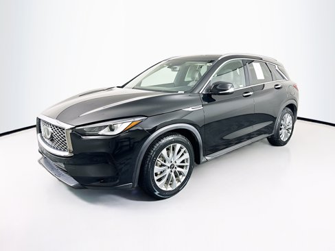 Used 2024 INFINITI QX50 Luxe image 3