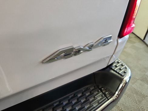 New 2025 RAM 1500 Limited image 10