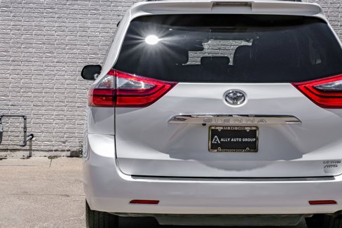Used 2020 Toyota Sienna Limited Premium image 39