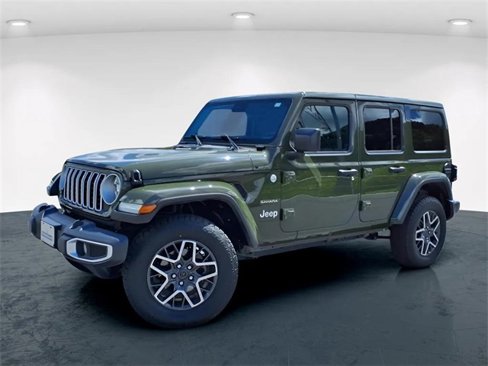Used 2024 Jeep Wrangler Sahara image 2