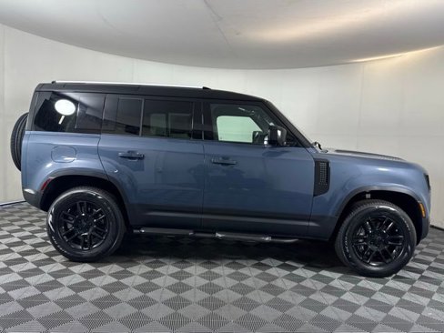 New 2026 Land Rover Defender 110 S image 9