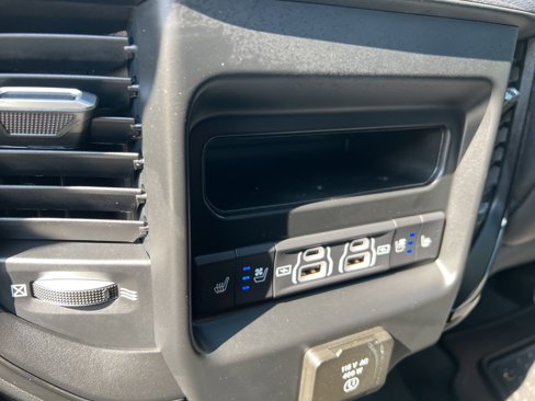 Used 2022 RAM 1500 Limited image 13