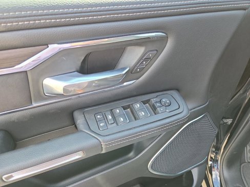 Used 2025 RAM 1500 Laramie image 34
