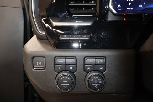 Certified 2024 Chevrolet Silverado 1500 High Country w/ Midnight Edition image 11
