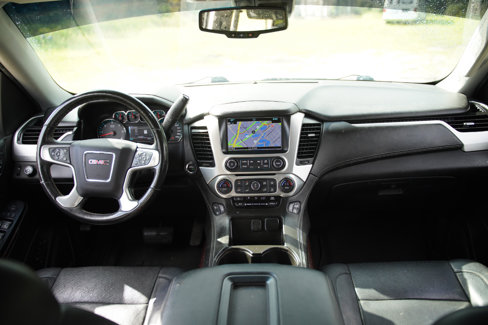 Used 2018 GMC Yukon XL SLT w/ Open Road Package image 2