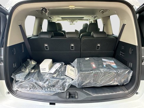 New 2026 INFINITI QX80 Luxe w/ Cargo Package image 29