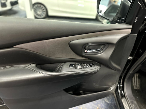 Used 2023 Nissan Murano SV image 13
