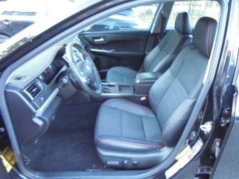 Used 2017 Toyota Camry SE image 20