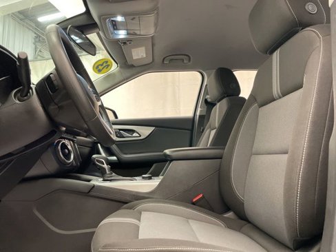 Used 2023 Chevrolet Blazer LT image 9