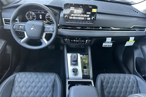 New 2025 Mitsubishi Outlander SEL image 14