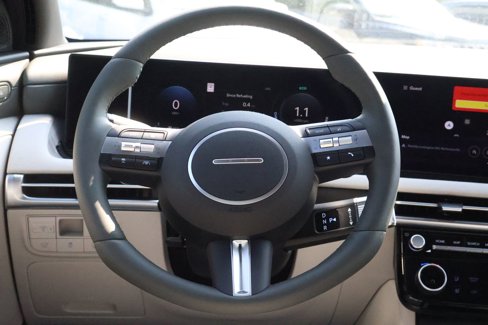 New 2025 Hyundai Tucson Limited image 11