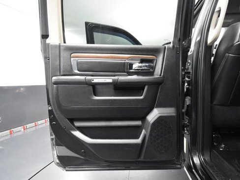 Used 2016 RAM 1500 Laramie w/ Convenience Group image 32