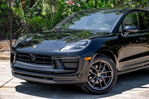 Used 2024 Porsche Macan w/ Premium Plus Package image 6