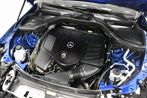 Used 2025 Mercedes-Benz GLC 300 4MATIC image 5