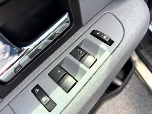 Used 2013 Ford F150 XLT w/ Luxury Equipment Group image 17