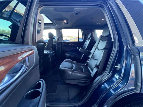 Used 2020 Cadillac Escalade Luxury image 13