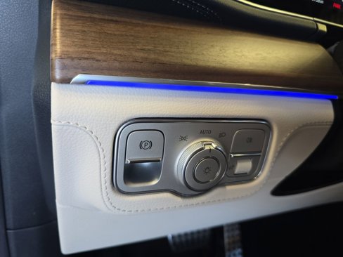 New 2026 Mercedes-Benz GLS 580 4MATIC image 28