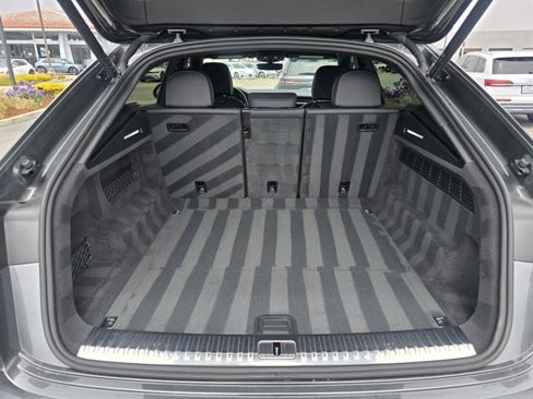 Used 2022 Audi Q8 Premium Plus w/ Premium Plus Package image 12