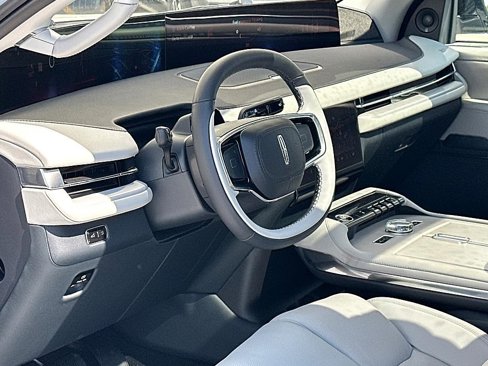 New 2025 Lincoln Navigator Reserve image 20