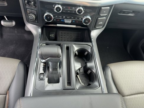 New 2025 Ford F150 Lariat w/ Equipment Group 502A High image 30