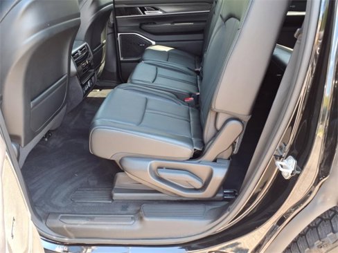 Used 2024 Jeep Wagoneer Series II w/ Advanced All Terrain Group image 12