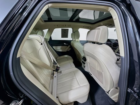 Used 2024 Audi Q5 2.0T Premium Plus w/ Premium Plus Package image 31