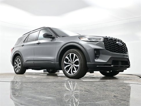 Used 2025 Ford Explorer ST-Line w/ Premium Package image 28