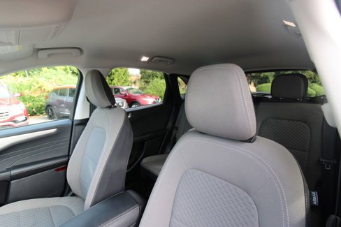 Used 2021 Ford Escape SE image 12