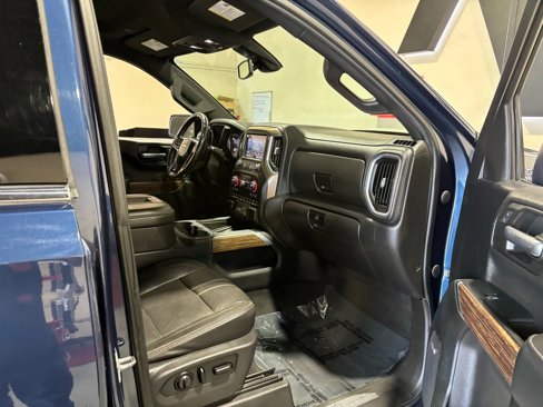 Used 2021 Chevrolet Silverado 1500 High Country w/ Safety Package II image 14