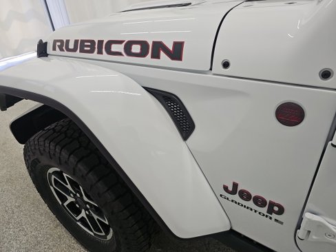 New 2025 Jeep Gladiator Rubicon w/ Safety Group image 9