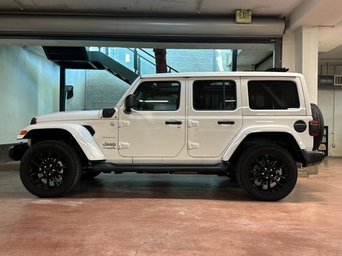 Certified 2022 Jeep Wrangler Unlimited Sahara w/ Cold Weather Group image 2