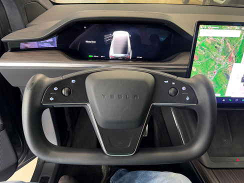 Used 2022 Tesla Model X image 12